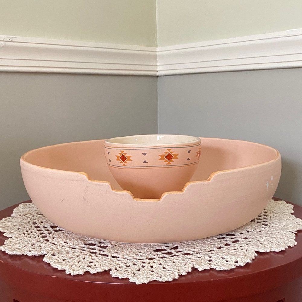 ** Fun Vintage Mexican Serving Bowls **